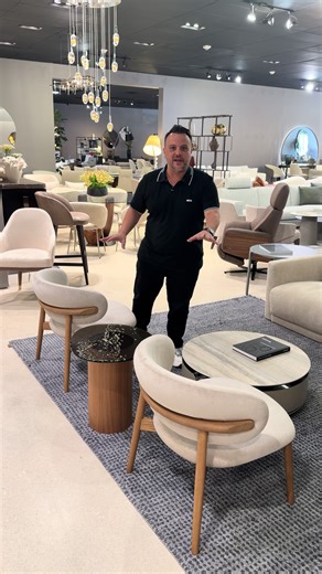 OLEANDRO Chair and MUSHROOM Side Table from Calligaris