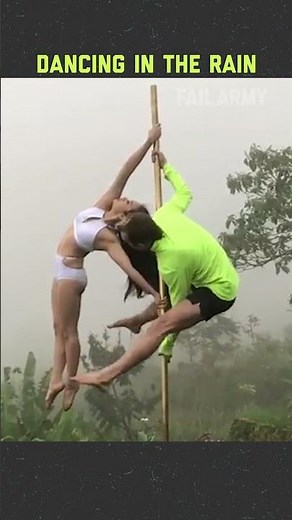 Hilarious pole dancing attempts 😂