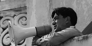 Watch: Famed Director & Film Educator Alexander Mackendrick Offers a Lesson on Directing