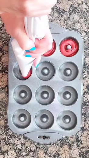 Best Tips for Filling Your Mini Donut Pan