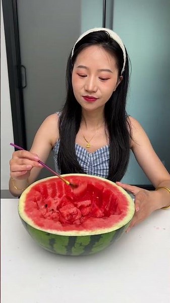 Cool Items! Eat watermelon without spitting out the seeds! #shorts #utensilssmarthome