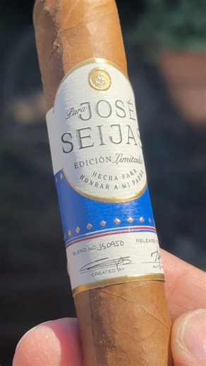 The epitome of a beautiful cigar 😍