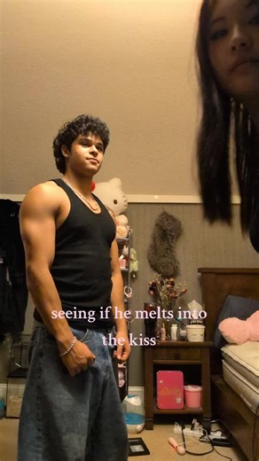 been seeing this trend everywhere @jordanmac2007 #ilovemyboyfriend | kiss