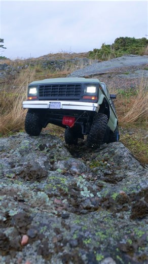 Slow Crawl, Full Control🪨🛞 #rccrawler #rccrawling #scalerc #offroadrc #rc4x4