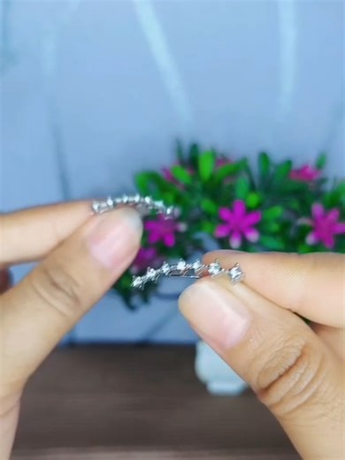 Rekomendasi Anting Titanium Anti Karat