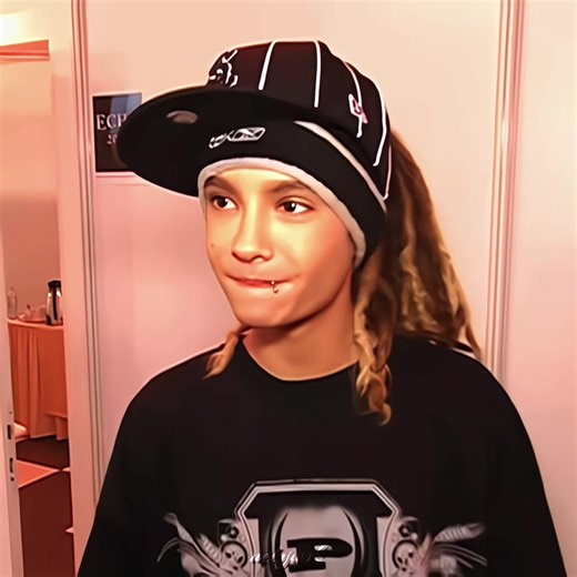 #TOMKAULITZ | cola pespi = ? Tom kaulitz sexy 😼 | #2000s#tokiohotel#tomkaulitzedit#edit