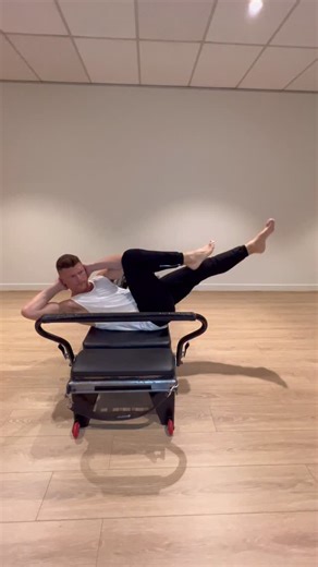 Nathan Ross Rees on Instagram: "Bicycles X Squat Jumps Drop a 🔥 if you’re going to try this! 🔑 Dynamic warm up for intermediate/advanced clients. Start with squats, squats with heel lift, squat jumps (you could increase the bicycle reps or squat reps). #nathanrossrees #reformer #reformeracademy #reformerlibrary #reformerworkshop"