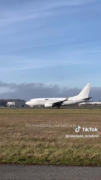 Explore ASL Airlines France's Boeing 737-700