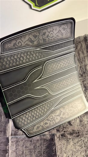 Lowrider Graphics in 8 easy steps