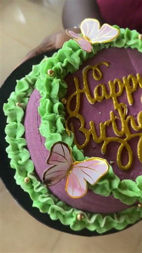 Another masterpiece by vickylicious cakes(by me (🥰😁 #cake #fyp #trending