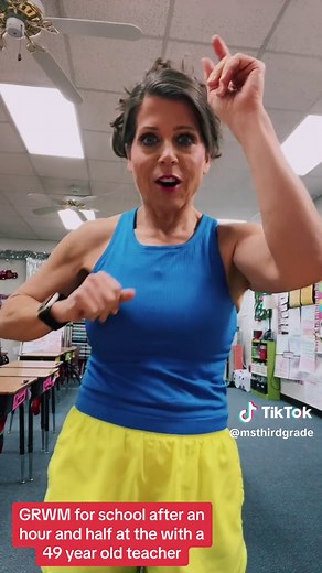 GRWM for school after an hour and half at the gym with a 49 year old 3rd grade teacher who lifts 5 days a week. I'm trying to live the healthiest lifestyle I can so I work hard!👊🏼 💪🏼 🎀 ❤️ 🫶🏼🪩 #grwm #teacher #grwmforschool #teachersoftiktok