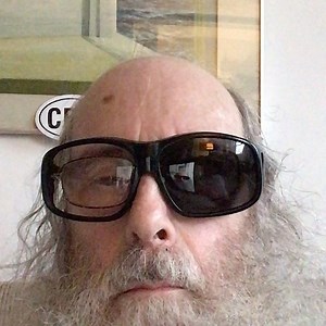 Normal person explaining guitar playing. #guitar #blues #bluesguitar #slideguitar #Music #Musician #Guitarist #funny #lifelesson #Guru #Silly #Philosophy #Crazy #smile #laugh | Messiahsez