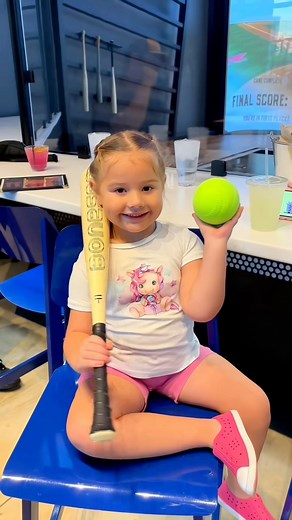 Y’all actually have to check out this awesome new baseball simulator. This place is like baseball and topgolf had a baby. Topgolf for baseball. This place is called Homerun Dugout located near Houston, Texas. ￼ | The Texas Family