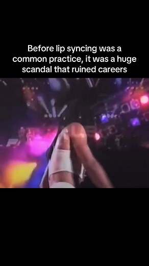 Milli Vanilli caught lip syncing in 1989 | 1980sGamer