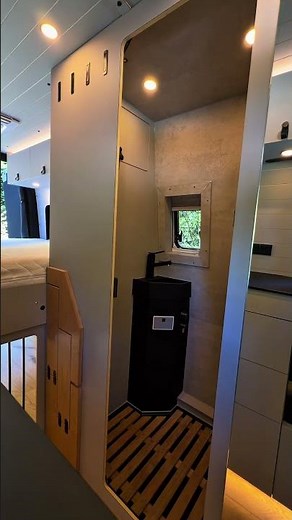 Mercedes Sprinter 4x4 mit individuellem Vanside Ausbau, sofort verfügbar