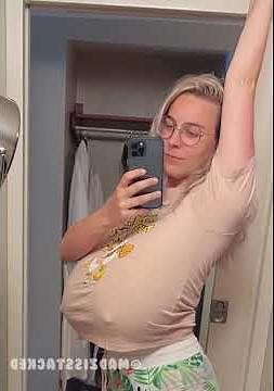 Madz is STACKED laylas main account Curvy Model & Plus Size Wiki-Body Positivity Fashion Model & Bio