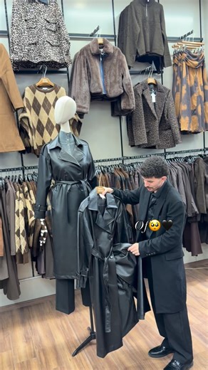 ‎HAMA OUTFIT ازياء‎ on Instagram: "New trenç jld🖤🥺"