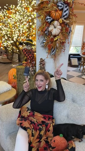 Nowhere is off limits to decorate in this house. It’s one of my FAV spots 🕷️🕸️🧡🕸️🕷️The big spider is from @decemberdiamonds The curly spiders are from @target 🕷️🕷️🕷️**********************************************************#halloween #thisishalloween #halloweendecor #halloweenporch #halloweenlife #halloweenparty #holidaydecor #holidaydecorating #fun #homedecor #spookyseason | Ba Bam Wreaths