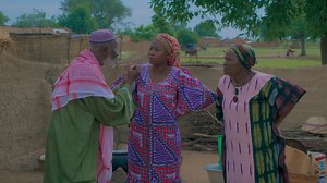 1.4M views · 43K reactions |  Ladji n'a jamais autant bégayé ! Ko "Elles sont juste là pour vous aider à travailler." alors que ce sont les nouvelles co-épouses. ➡️ BIENVENUE À KIKIDENI Tous les dimanches à 19H35 Sur CANAL+ POP #BAKAfr | Canal+ Burkina | Facebook