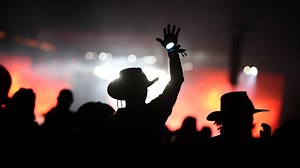 Stagecoach 2025 set times: See when singers Jelly Roll, Luke Combs, Zach Bryan perform