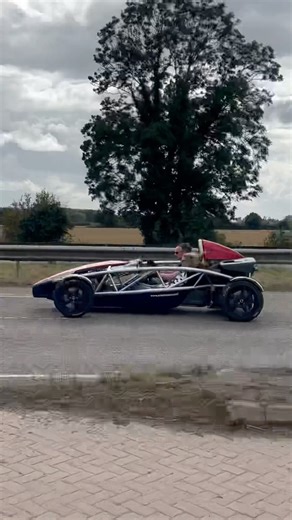 Scaffolding with wheels and an engine… the Aerial Atom