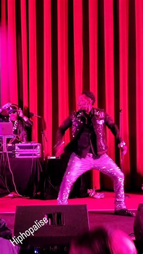 Alise Levine on Instagram: "COLOR ME BADD 🎤 @colormebaddmusic ALL FOR LOVE 🎶 LIVE IN orinda, ca. @themarkcalderon @pyro_s_stylz @strykeforceeion Put on by MUSEVIO and @1stfridaybayarea #colormebadd #concert #music #dancers #90srnb #90smusic #singer #explore #explorepage #followme #hiphop #newreel #goviral #musicvideo #soul #rnb #musicblog #concertphotography #frontrow"