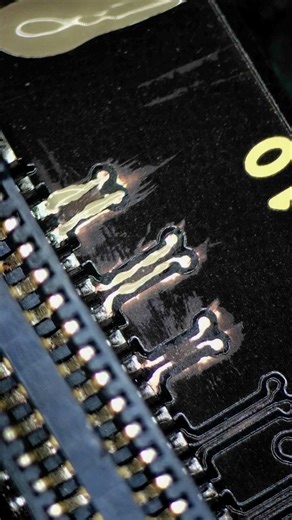 1.8K views · 709 reactions | Lanrui j9 Repair Liquid can be used to repair all kinds of screen broken due to water corrosion or motherboard broken. Please look for the counterfeit and shoddy products of Lanrui brand when purchasing. | Lan Rui | Facebook