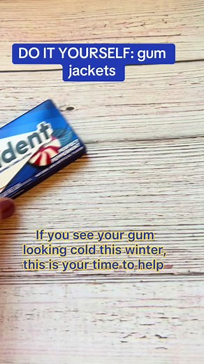 You didn't know gum gets cold too? 🥶 Tag us in your gum-warming videos #chewgum #gumwarmer #diy #jackets #tridentgum #gumgirl #hack