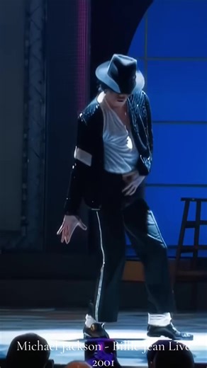 Michael Jackson Live Performance of Billie Jean 2001