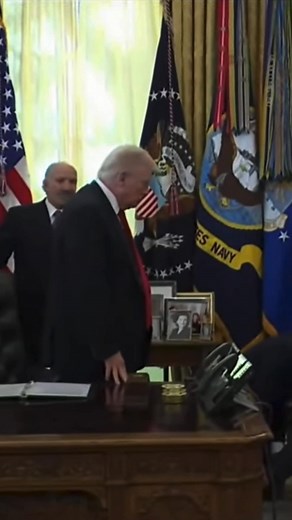 A man who was standing behind President Trump during an obesity-drug announcement in the Oval Office collapsed Thursday afternoon — prompting officials to cut the video feeds as officials rushed to help the man. "Are you OK? Gordon, you OK?" asked Eli Lilly CEO David Ricks as the man began to collapse. | New York Post