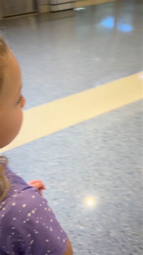 Surprise vacation buddy number 1! @mamanullk @thenullhypothesis Grandma Kelly?! | Beth Helm Null