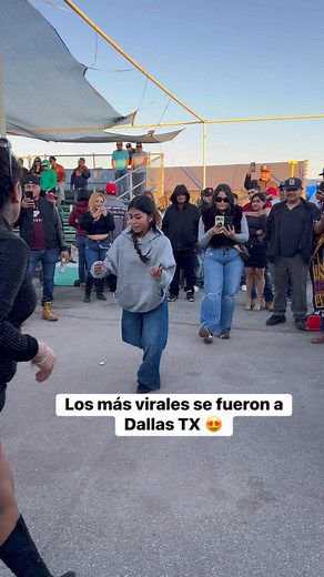 623K views · 4K reactions | Renata ojeda Delilah Alejandro todos en dallas tx  #baile #peluche #baile #melody #parejas | Bere-nice pulga clothes | Facebook