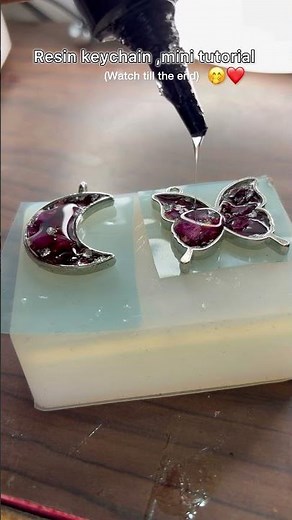 Resin keychains tutorial ☺️