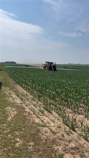 Throwback to earlier this year when we demoed the Fendt 937H sprayer for a customer. Precision application that impressed in every pass. Thanks for letting us showcase this machine in action! #HarvestRecap #Fendt937H #SprayerDemo #ZieglerAg #AGCO | Ziegler Ag Equipment