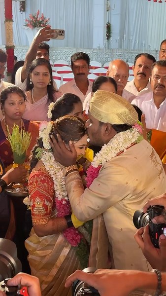 ಹೆಂಡತಿ ಹಣೆಗೆ ಮುತ್ತಿಟ್ಟ ಟ್ಯಾಲೆಂಟೆಡ್ ಕಲಾವಿದ ಪ್ರಶಾಂತ್ ❤️🥰 | FOCUS INSIDER | #focusinsider