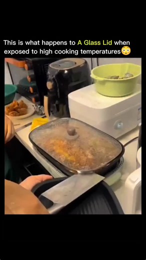 ANYTHING EXPLAINED on Instagram: "When a glass lid is exposed to high cooking heat, it can crack or shatter due to uneven thermal expansion. The glass heats up faster in some areas than others, creating stress that the material can’t handle. Even tempered glass can fail if the temperature change is too sudden or too high. Glass expands when heated, but different parts expand at different rates Rapid temperature change causes thermal shock and internal stress Tempered glass is stronger but still