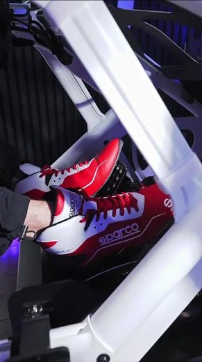 Unboxing the ClubSport Pedals V3