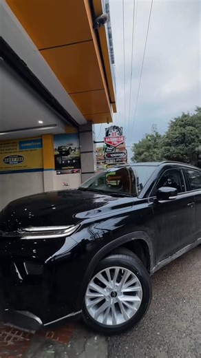 @dashmeshtires on Instagram: "Not just upgraded… evolved. Black Hyryder flexing 18” BEASTs & Yokohama power. 🖤🔥"