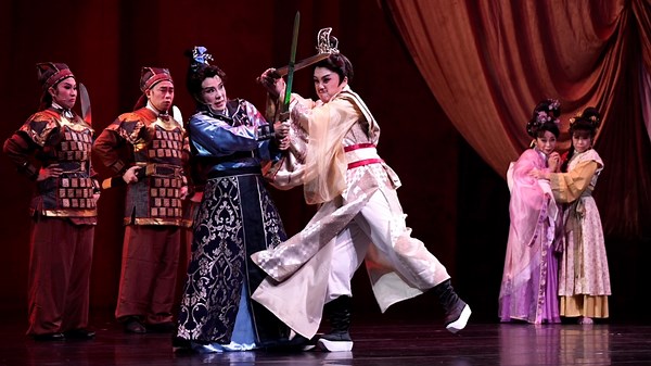 Taiwanese Opera Troupe Adapts 17th-Century French Play