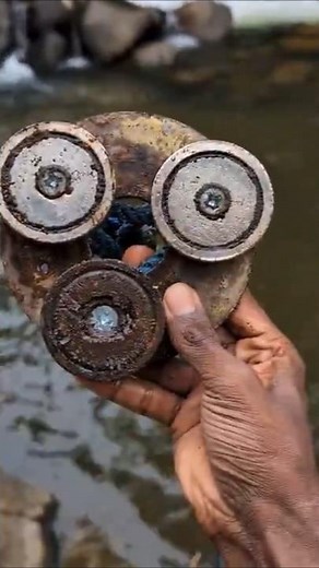 Hunting LOST TREASURE with a GIANT Magnet! 🧲💰#magnetfishing#emagnetism #magnet #viralvid