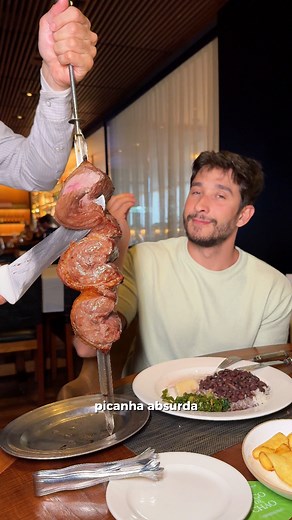 Eleita 12 vezes a melhor churrascaria de São Paulo! A Fogo de Chão entrega um rodízio premium e é claro que ela está no nosso top 3 churrascarias de São Paulo!Essa é a unidade do Center Norte e pra nós é a mais linda de todas.📍Tv. Casalbuono, 120 - 72 - Vila Guilherme, São Paulo #churrasco #churrascaria #carnesnobres #fogodechao | Casal por São Paulo
