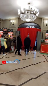 Welcome To Moscow's Oldest Shopping Mall Russia 🇷🇺 #moscow #russia #streetlife #winter | Mathewsyata