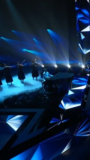 📍Cantando a puro pulmón este temazo junto a Abraham Mateo, Arthur Hanlon y Angel Lopez❤️‍🔥 #PremiosBillboard2025 | Premios Billboard