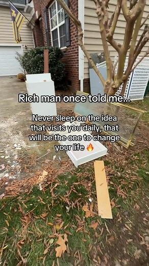 “Clear the Clutter Before the Holidays!” ⸻ 🍁 November is the Perfect Time to Declutter! The holidays are around the corner — make room for guests, gifts, and gatherings with a clean, clutter-free home. Whether you’re tidying up before Thanksgiving or getting ready for a fresh start to the new year, we’ll take care of the heavy lifting! ⸻ 🚚 What We Remove: • Old furniture & mattresses • Appliances & electronics • Yard waste debris • Construction & renovation debris • Garage, attic, and basement