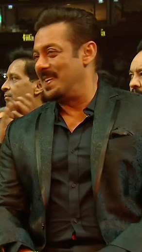 1.4M views · 46K reactions | Zindagi ki Talash mein #bollywood #hindisong #song #love #indiansong #tohidamemsarul | Memsarul Shorts | Facebook