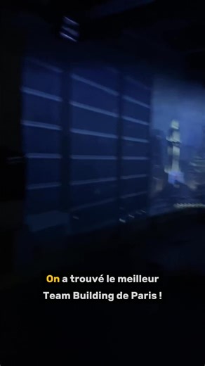 Un teambuilding clé en main ! Offrez à vos équipes une immersion spectaculaire dans l’univers de Batman. Vos collaborateurs seront plongez au cœur de Gotham City et devront accomplir ensemble la mission qui leur est confiée. Encadrés par des comédiens professionnels, ils devront faire preuve d’un véritable esprit d’équipe pour déjouer les pièges du Joker ou s’échapper de la Batcave. 🤝 Déjà testé (et adoré) par plus de 350 entreprises ! ⭐ Noté 4,7/5 sur plus de 1600 avis 📌 Situé à Paris, cet es