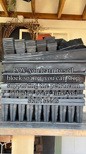 Soil blocking eliminates awkward tray storage, reduces my support of the petroleum industry, microplastic contamination of my soil, and creates healthier plants. Just so many wins! The US horticulture industry alone generates an estimated 350 million pounds of plastic pots and trays annually, the majority of which contributes to landfill waste. Years ago when I stated my farm, I knew I wanted to find a better way—so i dedicated myself to mastering soil blocking. Soil blocking is a method of seed