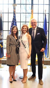 Miss America 2026, Cassie Donegan, was deeply honored to join Governor Phil Murphy and First Lady Tammy Murphy for a Veterans Day Celebration at Drumthwacket, the official residence of the Governor of New Jersey. We thank all veterans for their courage, sacrifice, and service to our nation. We honor you today and every day. 🇺🇸 | Miss America