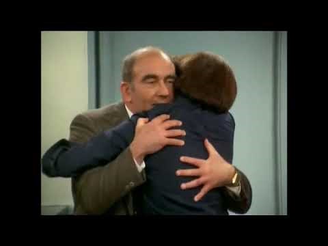 THE MARY TYLER MOORE SHOW: Season 7 (1976-77) Clip (The Final Scene)