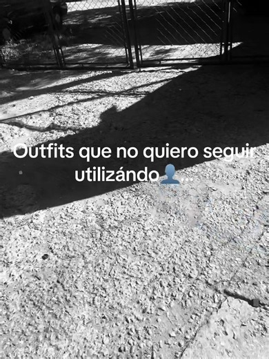 Outfits que no quiero usar más — looks que abandono este año